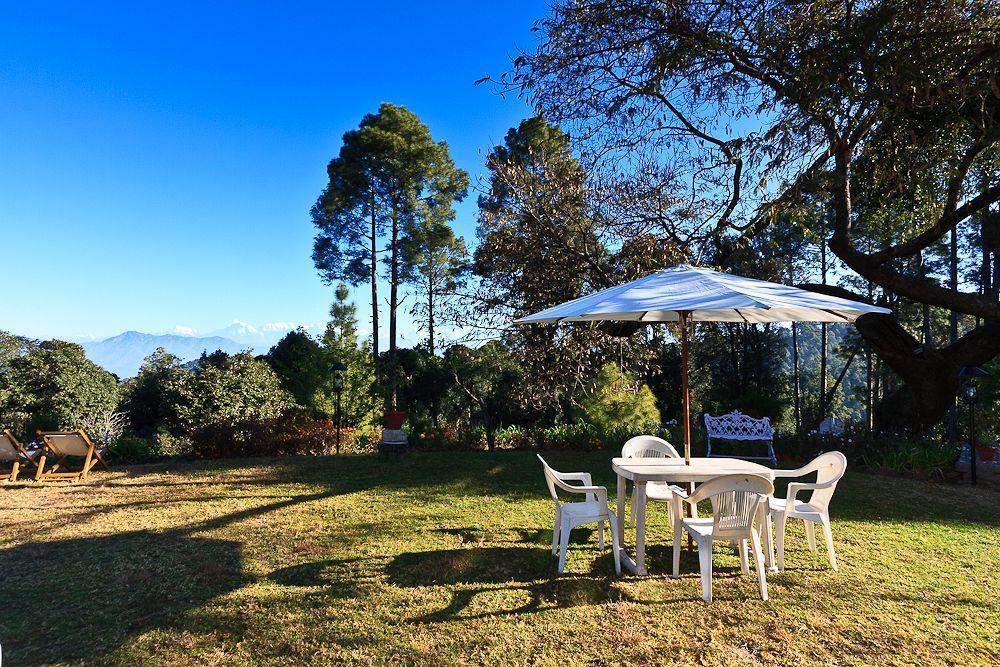 Chevron Rosemount Hotel Ranikhet Exterior photo