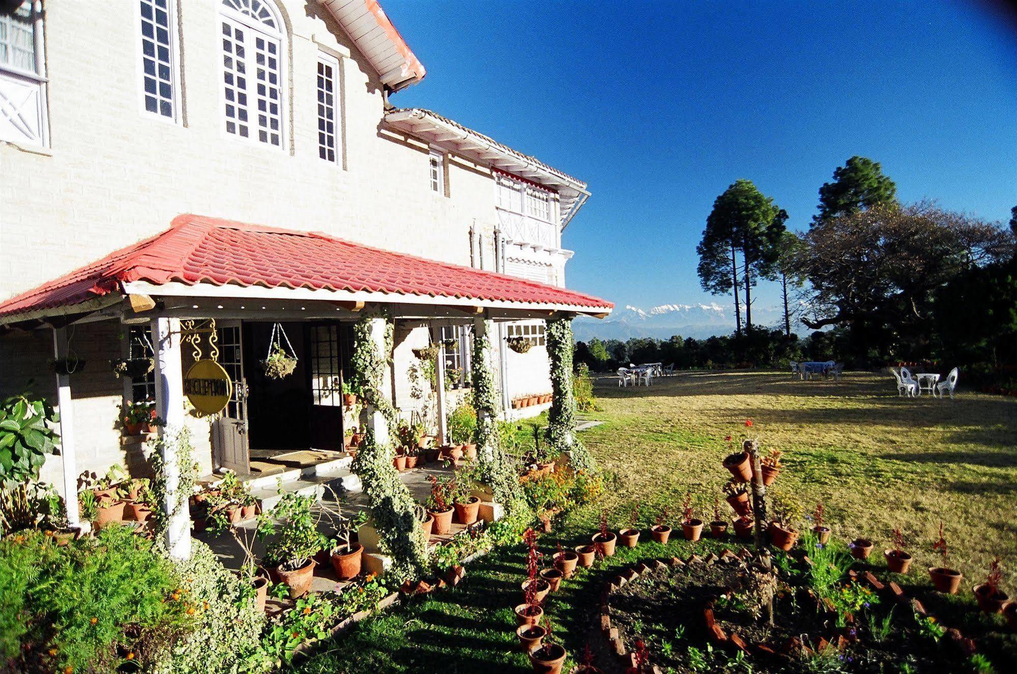 Chevron Rosemount Hotel Ranikhet Exterior photo